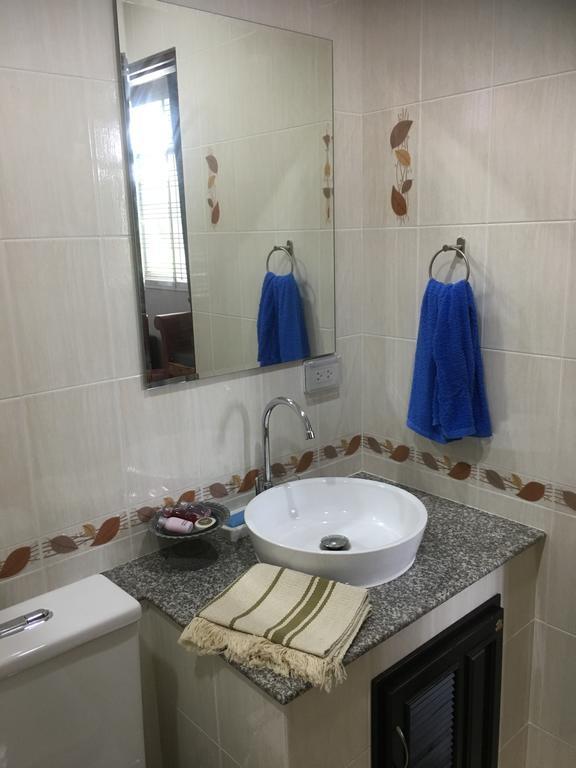Homestay568 Roi Et Eksteriør billede